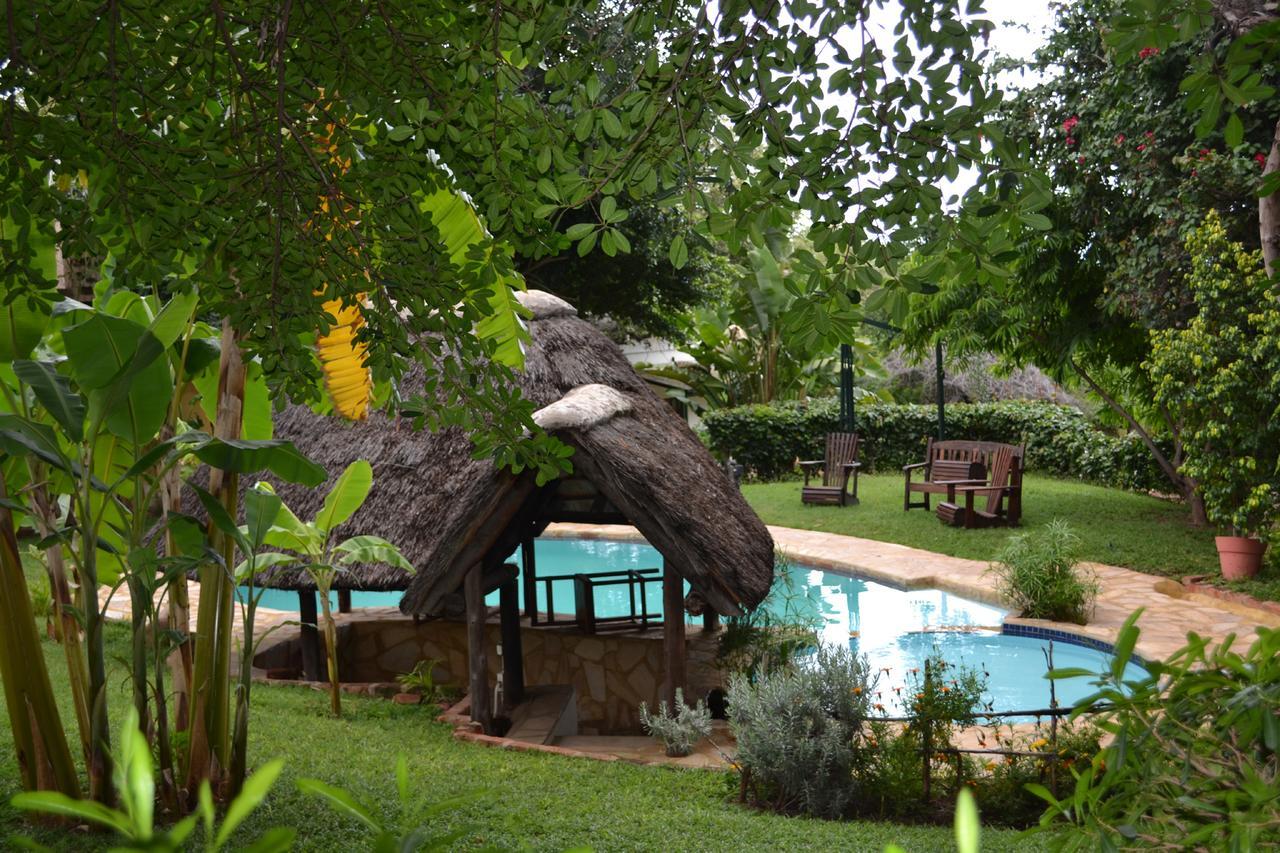 Tambuti Lodge Rundu Exterior foto